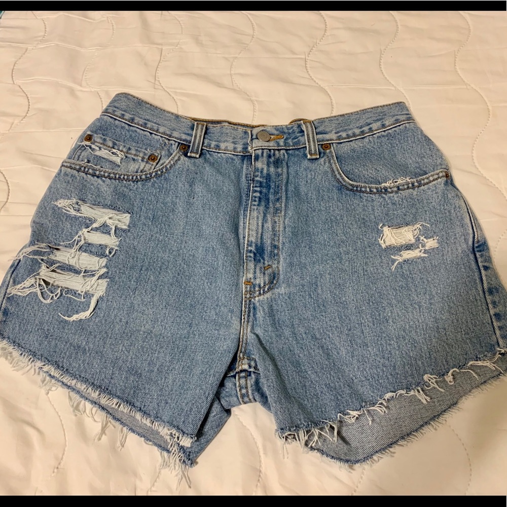 Women’s Levi cutoff shorts 505